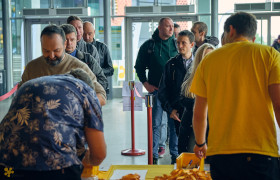 GeeCON registration line (Photo by GeeCON)